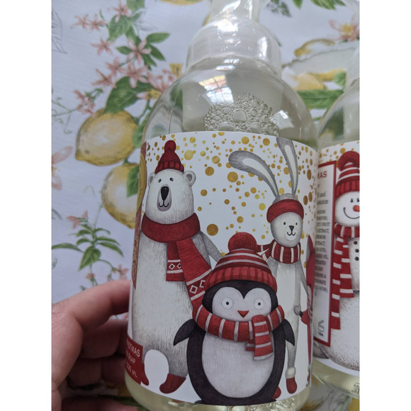 2 Michel Design Works Joyful Christmas foaming hand soap with pump, aloe vera - Picture 2 of 3